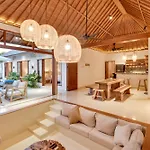 Villa Mayo