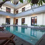 Zuk Hotel
