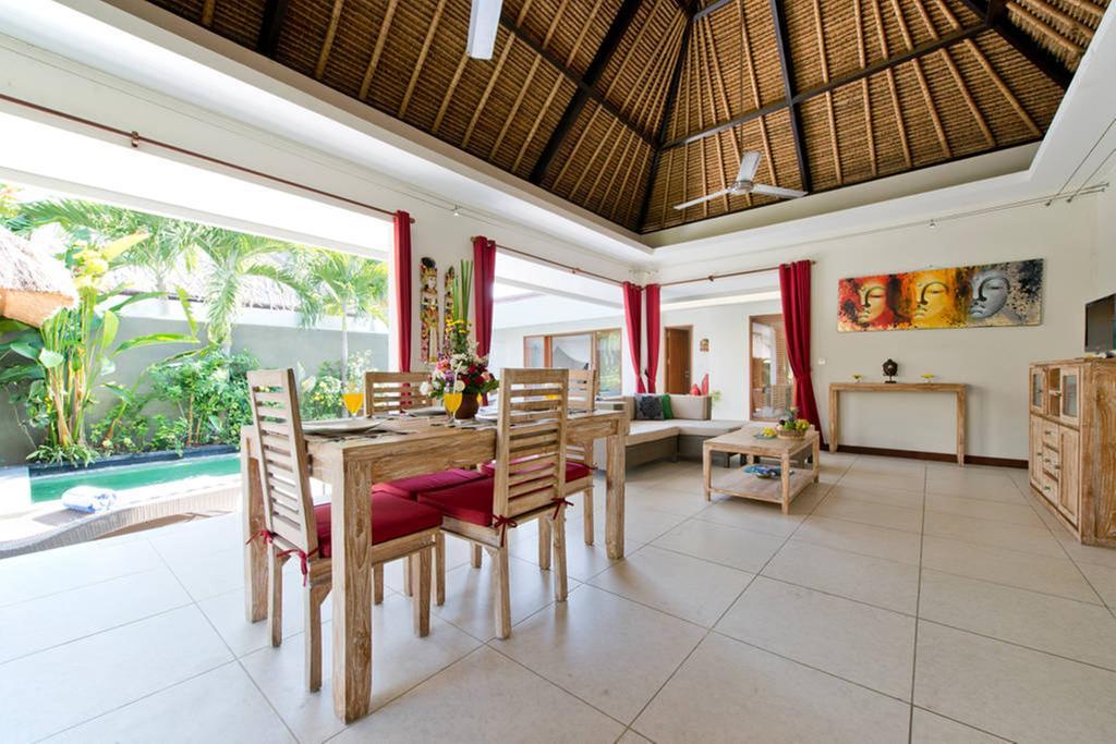Villa Warna Warni