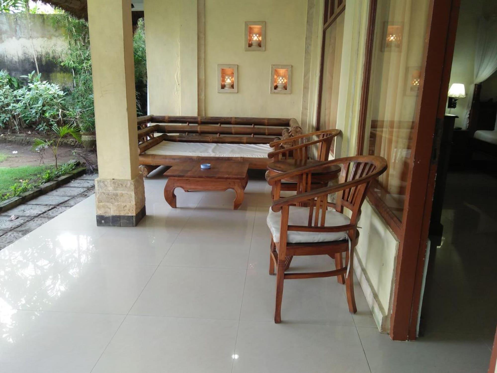 The Sari Hotel 2*