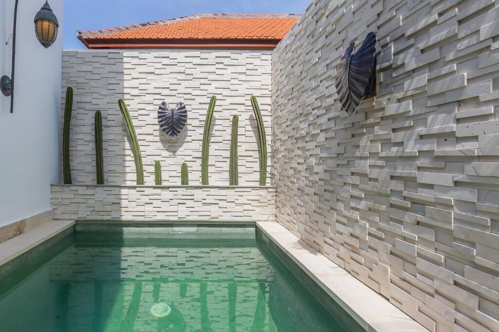 Floppy New 1 Bedr Private Pool 5min Legian