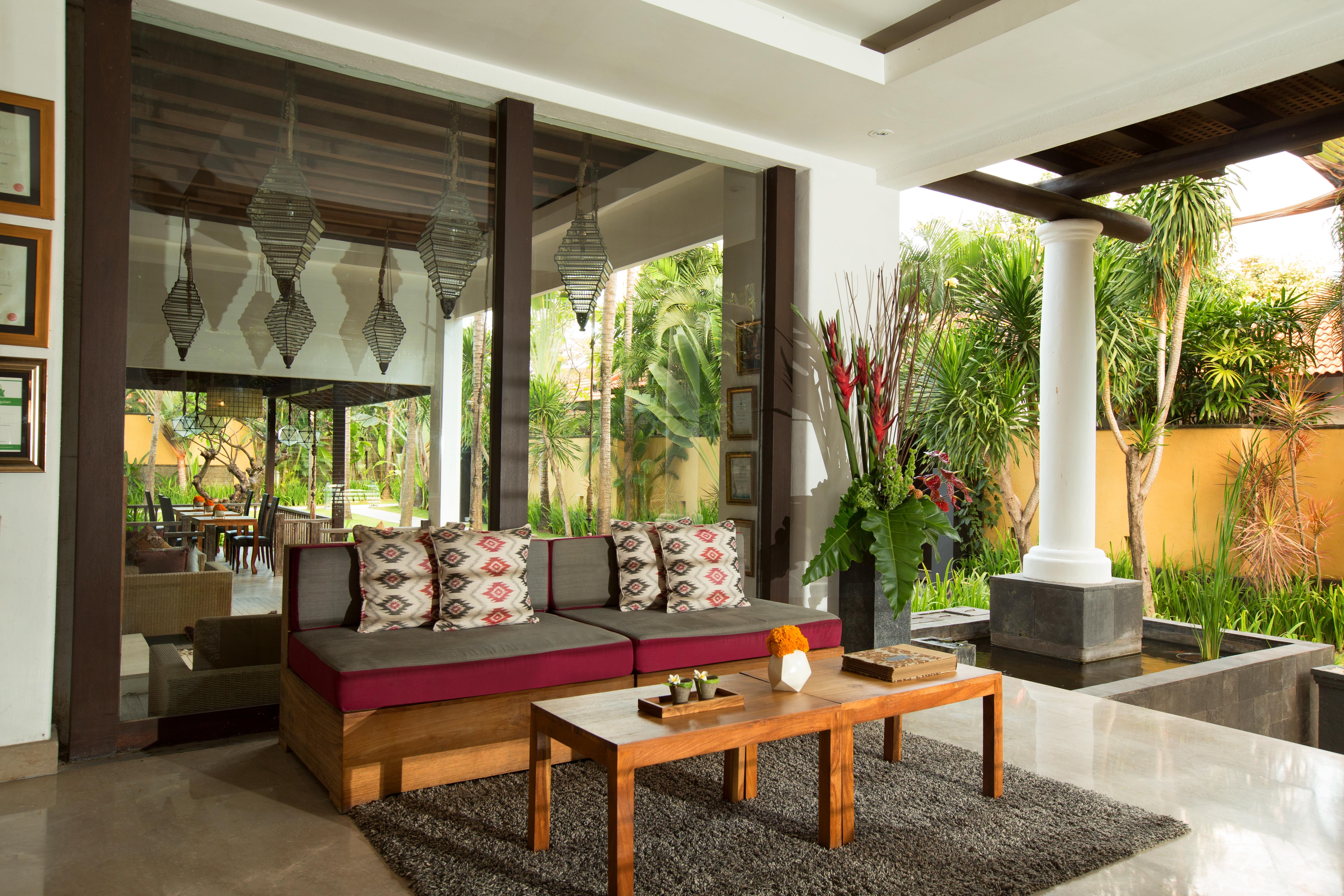 Alaya Dedaun Kuta Legian