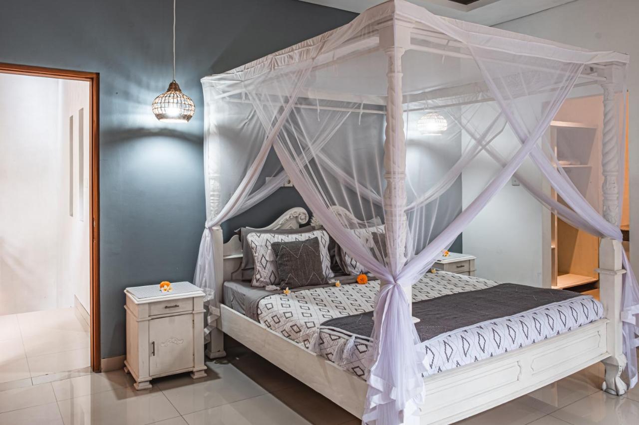 Mali * Legian (Bali)