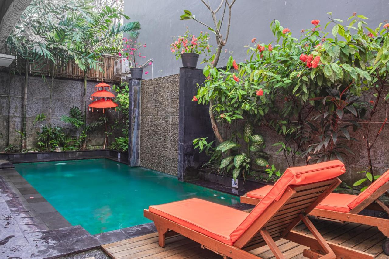 Mali * Legian (Bali)