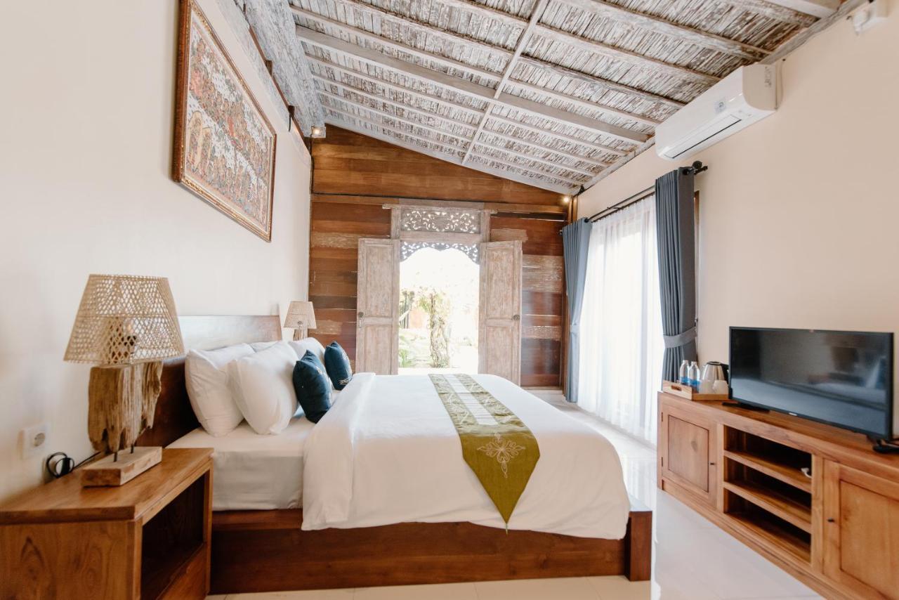 Moson Villa *