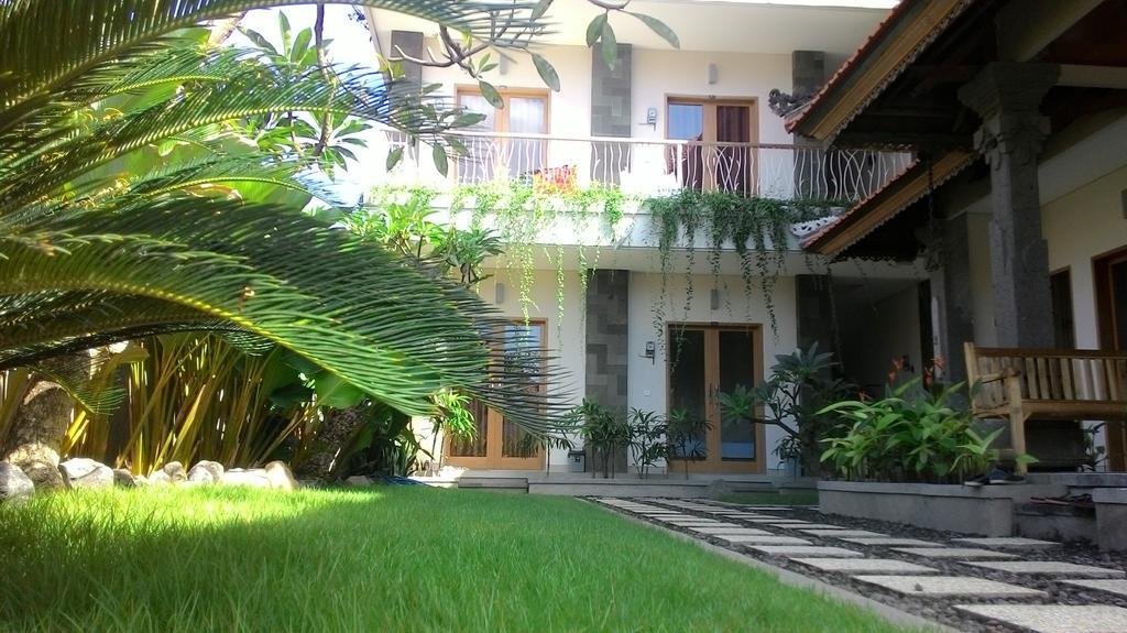 Kubu Carik Wisma tamu