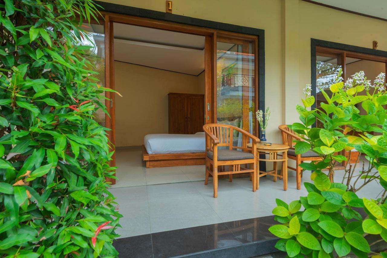 Guest house Liliy Near Legian (Bali)