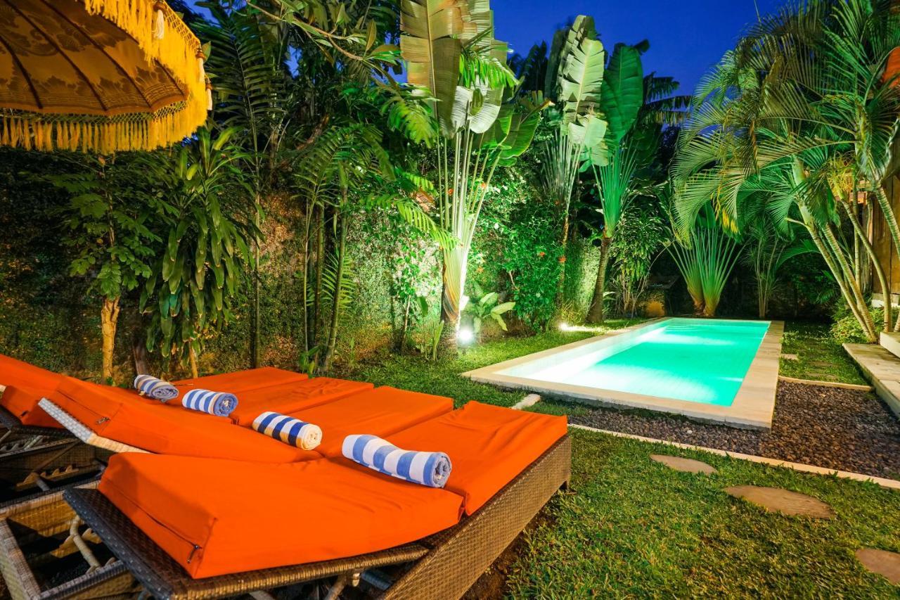 Pagoda, Sumptuous 4br With Tropical Vibes In Seminyak Villa *