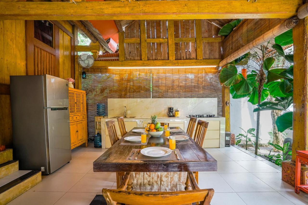 Pagoda, Sumptuous 4br With Tropical Vibes In Seminyak Villa *
