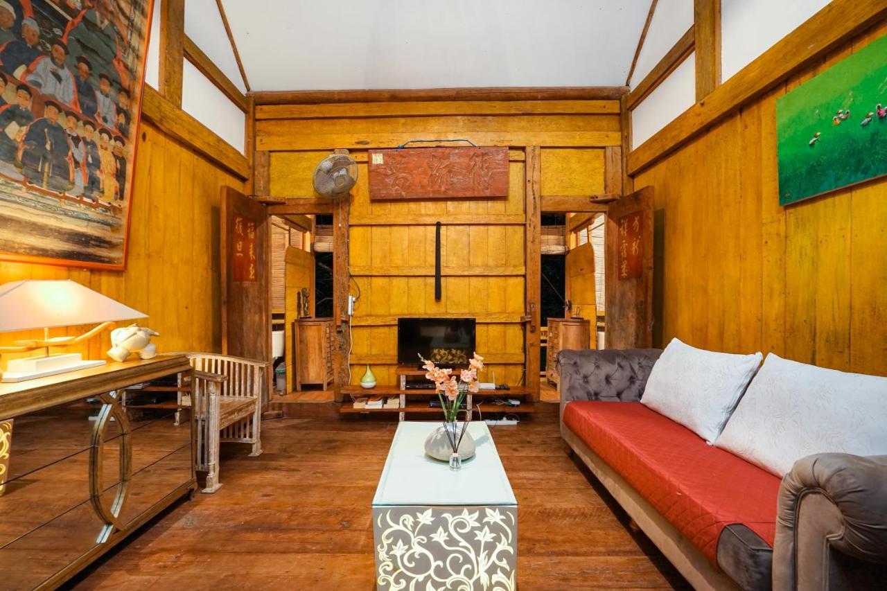 Pagoda, Sumptuous 4br With Tropical Vibes In Seminyak Villa Legian (Bali)