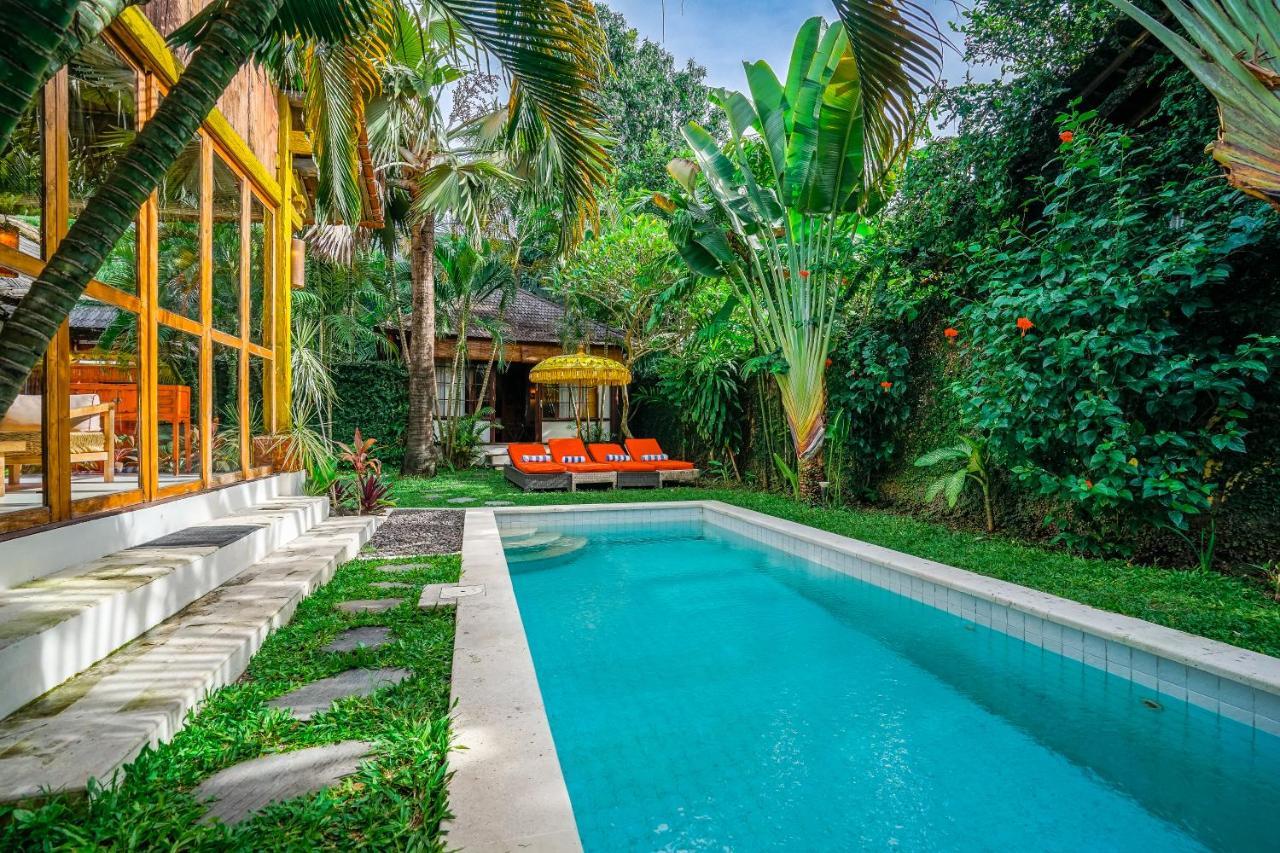 Pagoda, Sumptuous 4br With Tropical Vibes In Seminyak Villa