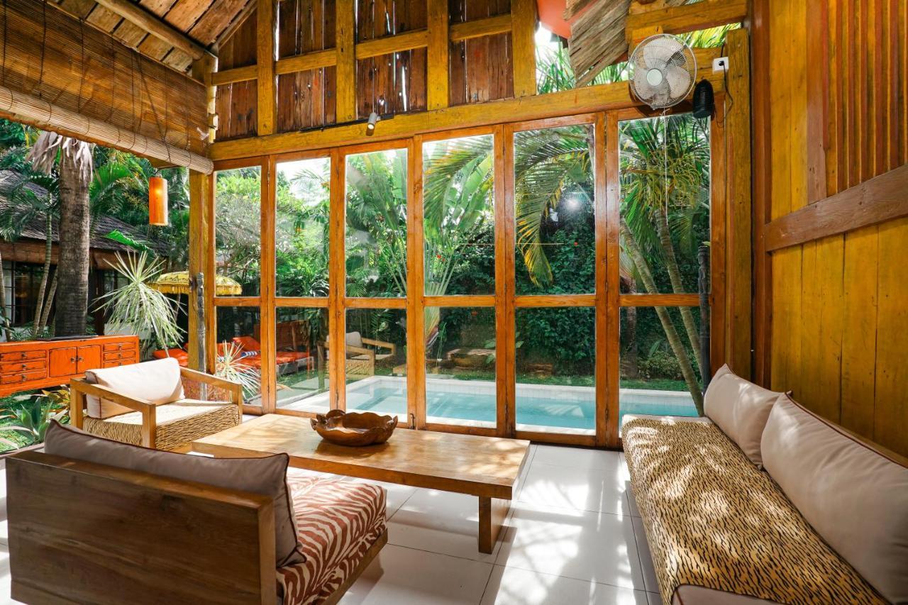 Pagoda, Sumptuous 4br With Tropical Vibes In Seminyak Legian (Bali)