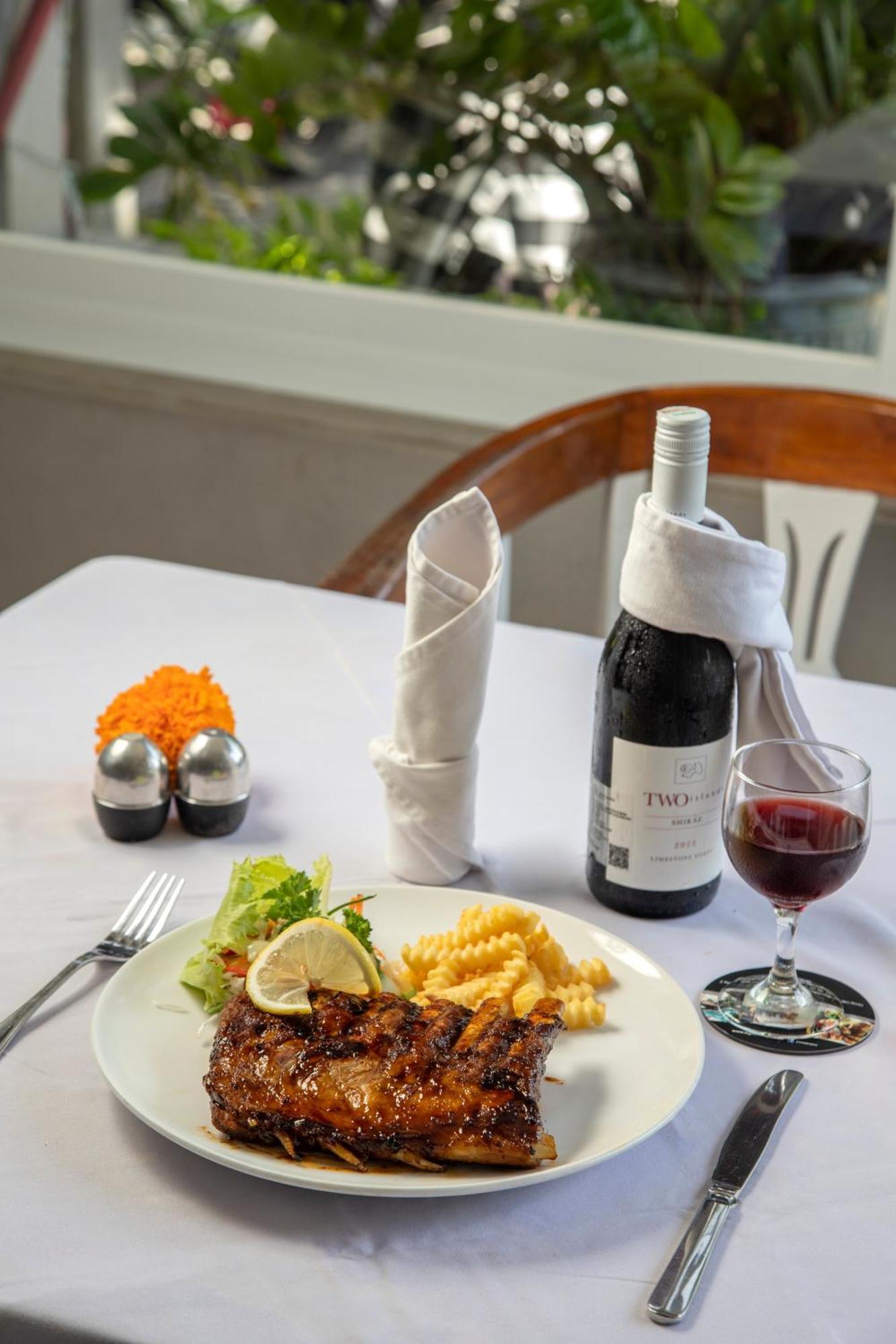Hotel Village - Chse Certified Legian