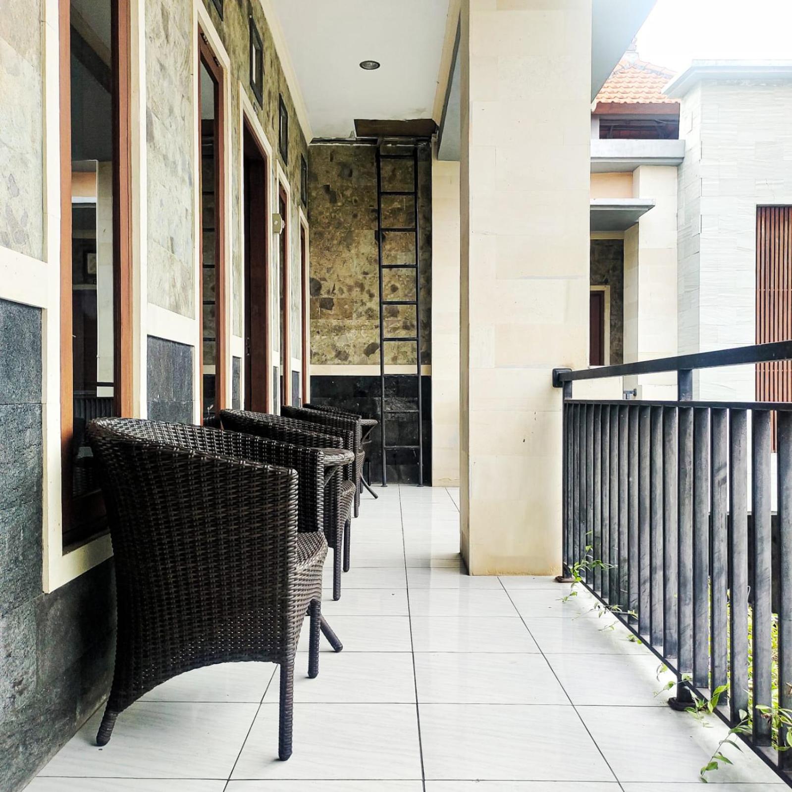 Guest house Santhi Graha By Naulitabitha
