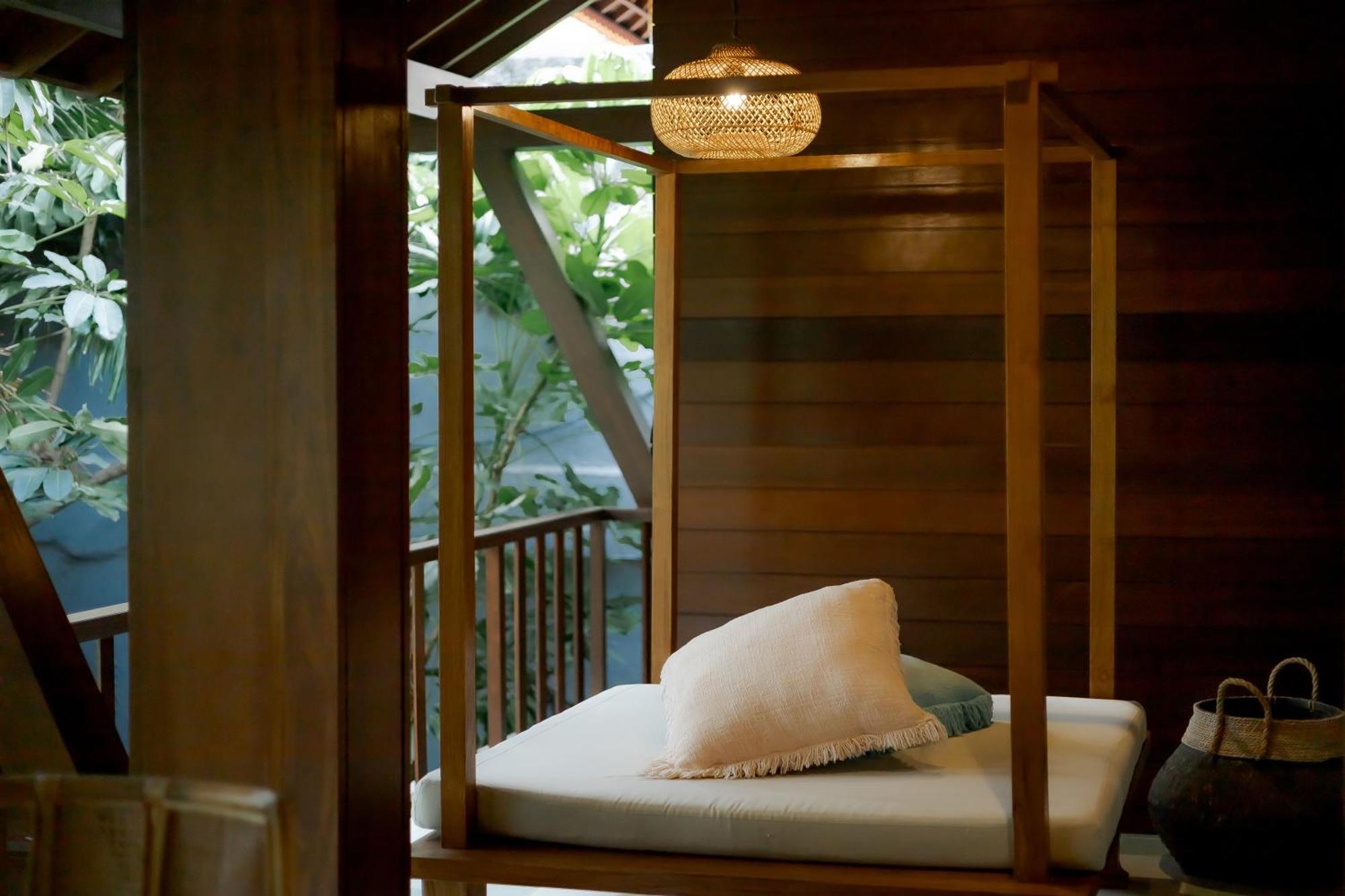 Fourteen Roses Boutique Hotel, Kuta