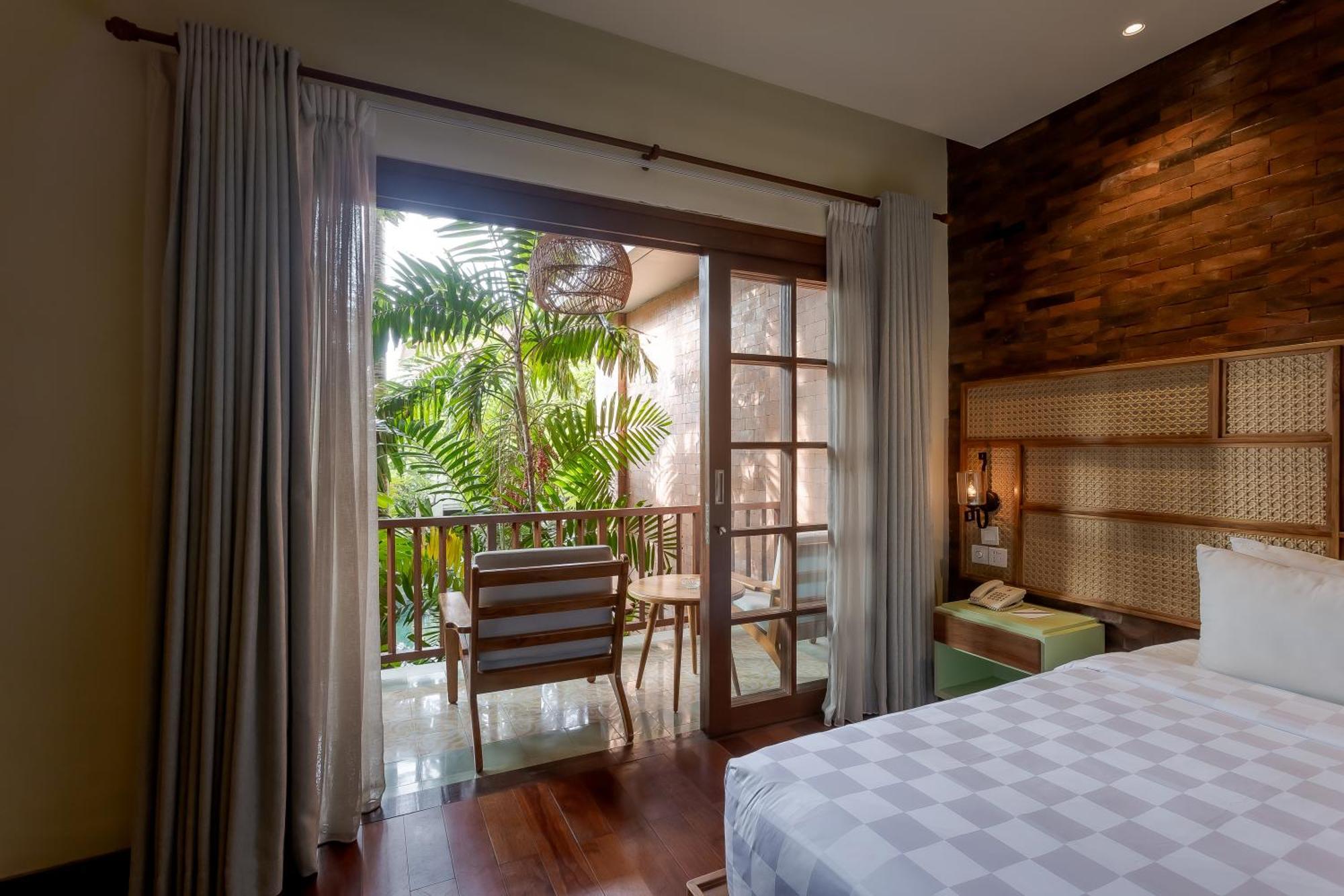 Fourteen Roses Boutique Hotel, Kuta 4*