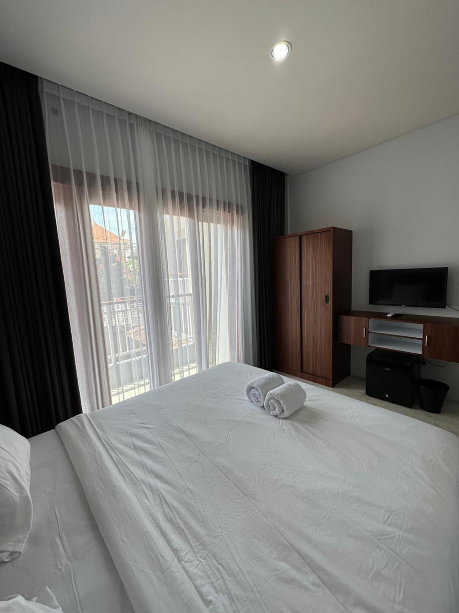 Dukuh Segara Guest house *