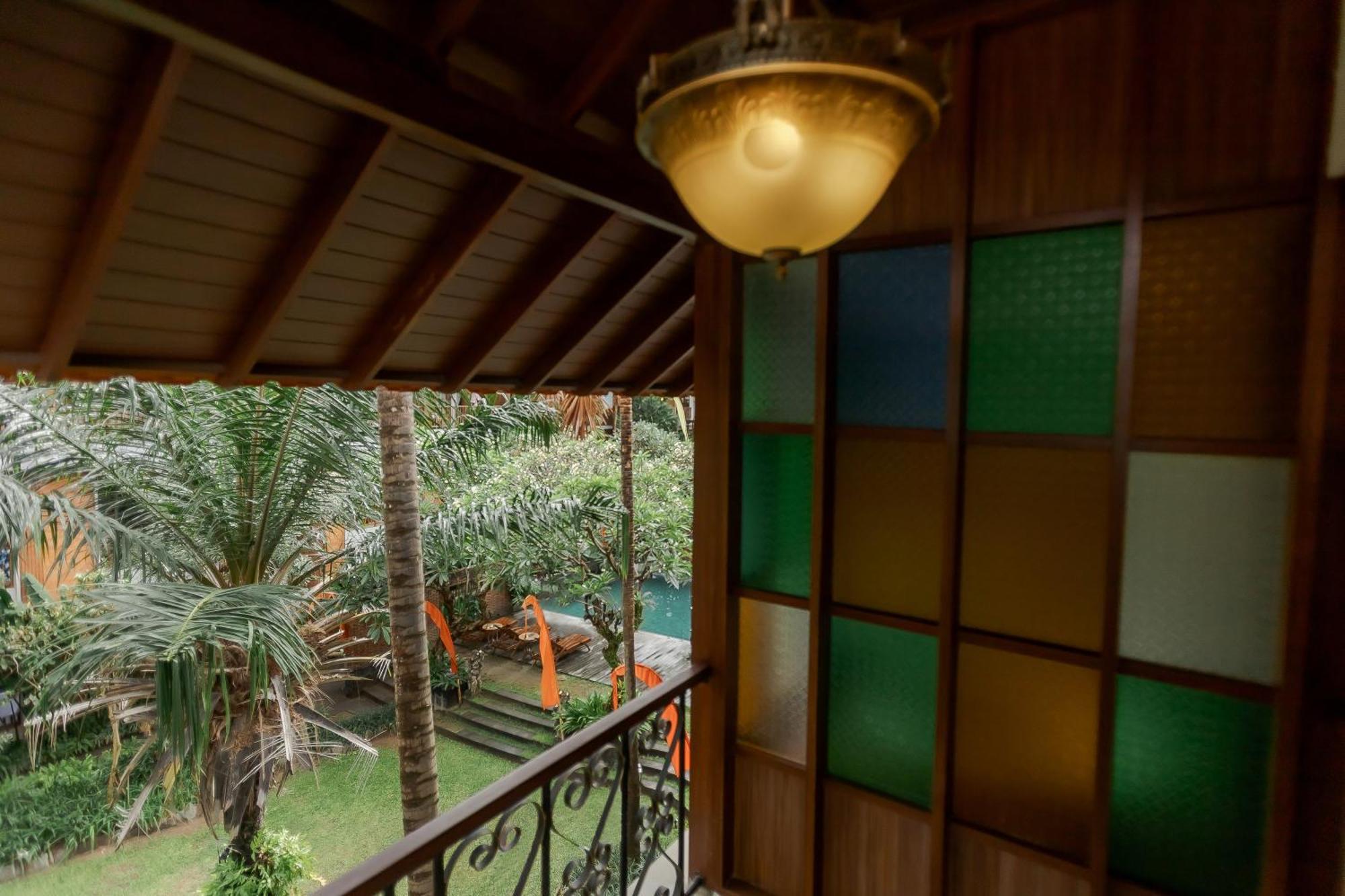 Fourteen Roses Boutique Hotel, Kuta 4* Legian
