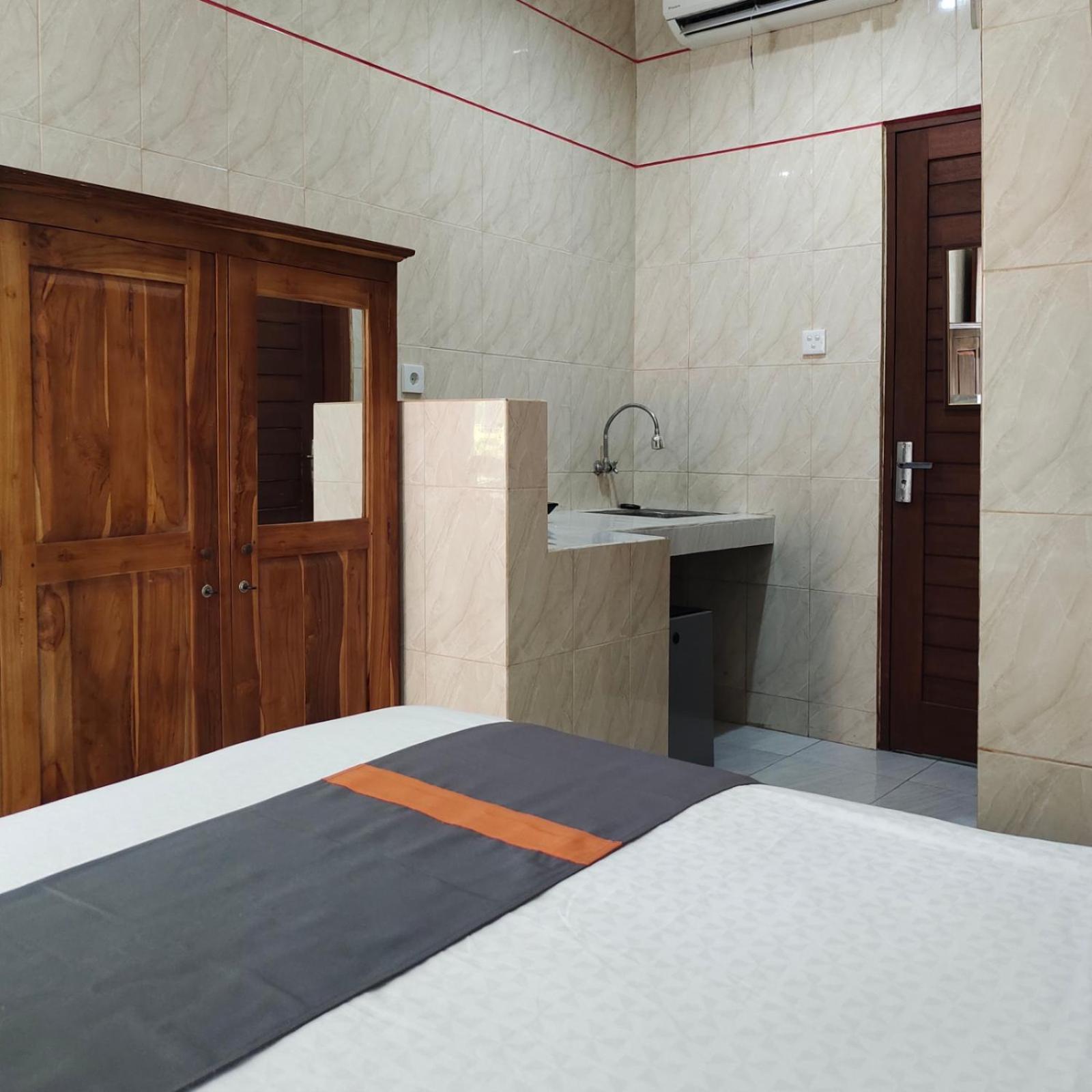 Guest house Santhi Graha By Naulitabitha *