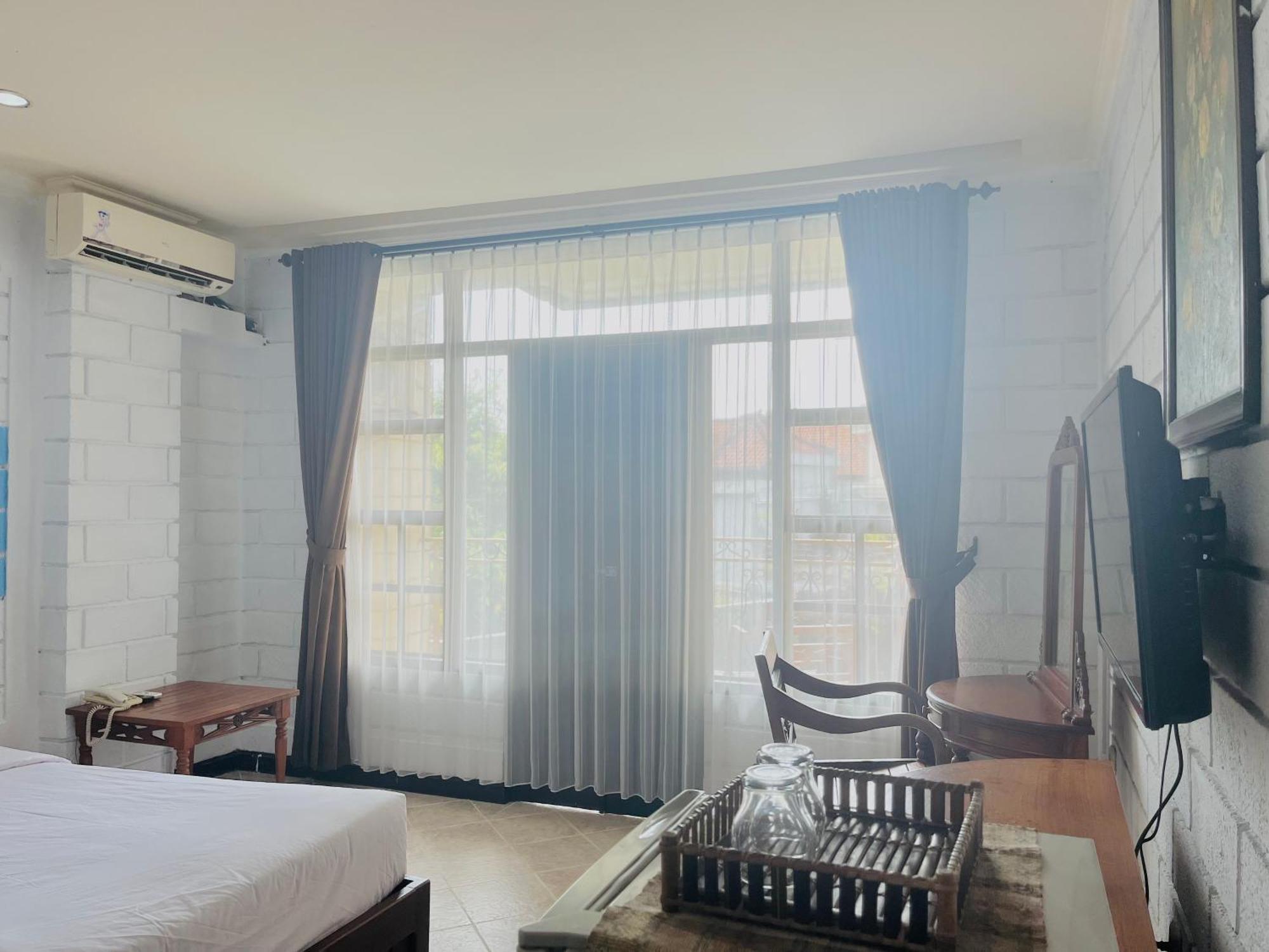 Ammara By Vilarisi Hotel 3*