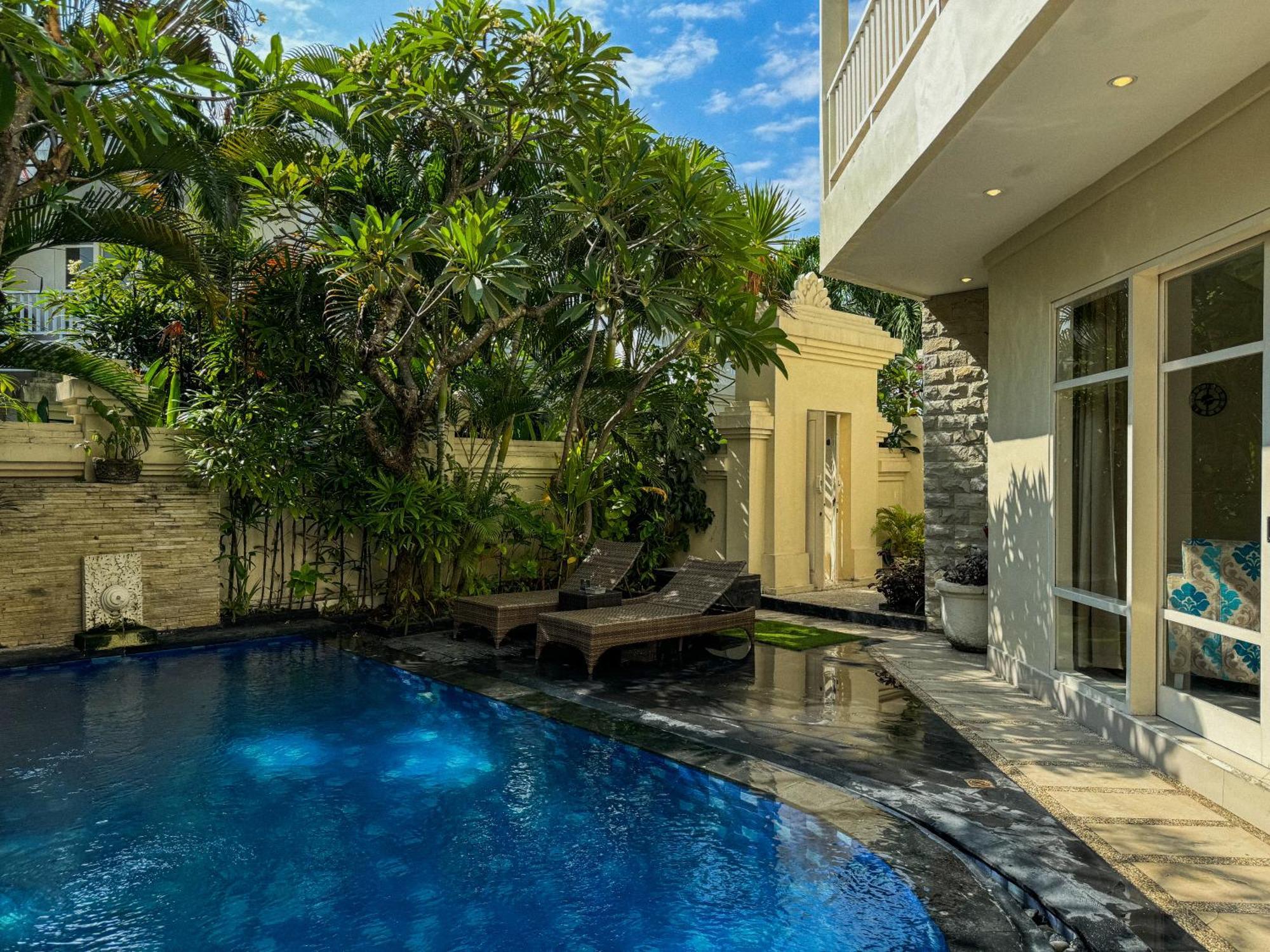 Villa Awila Kuta *