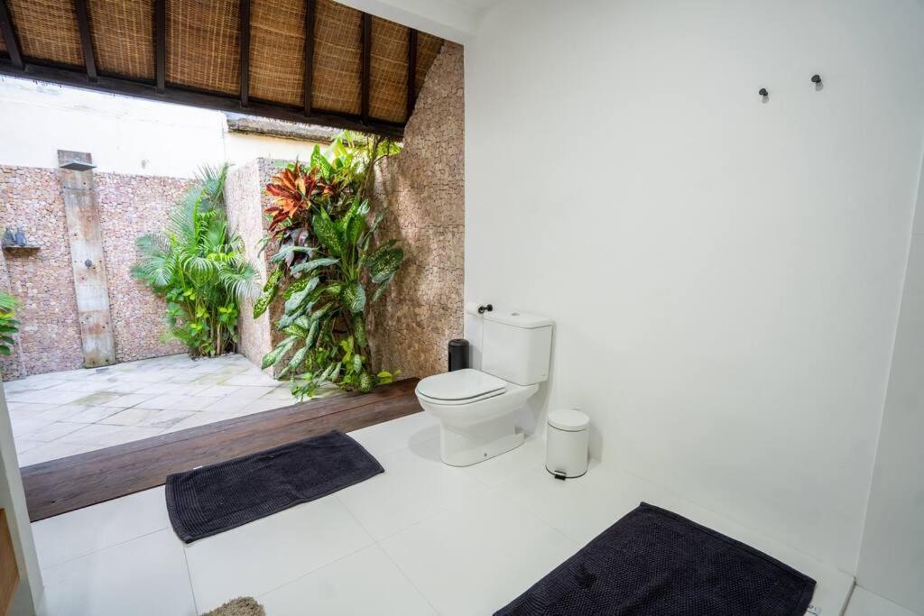 Stunning 4br Oasis In