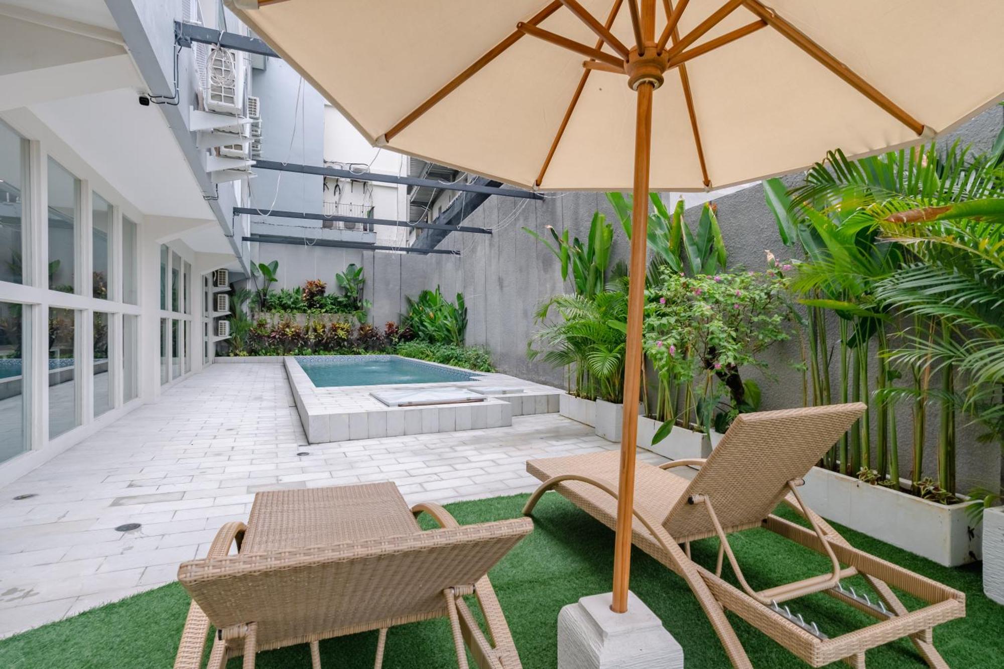 Bali Bustle Sunset Coliving And Coworking Space