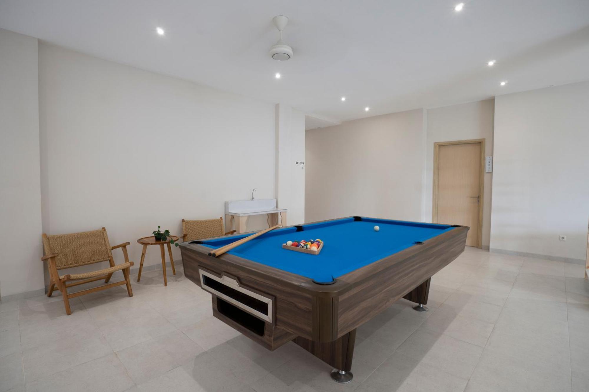 Bali Bustle Sunset Coliving And Coworking Space Aparthotel