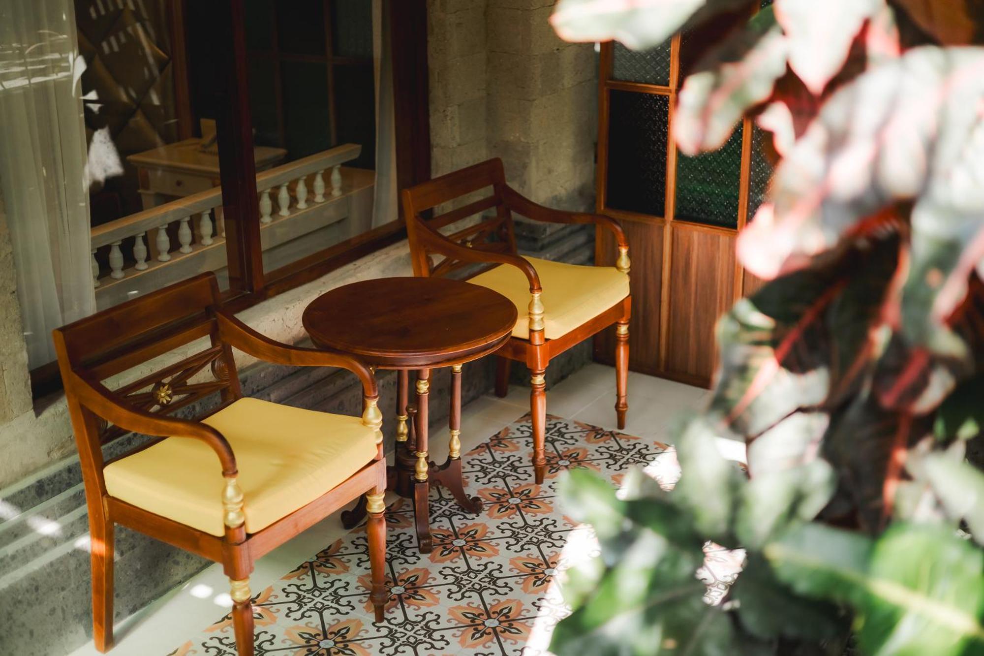 Fourteen Roses Boutique Hotel, Kuta 4* Legian