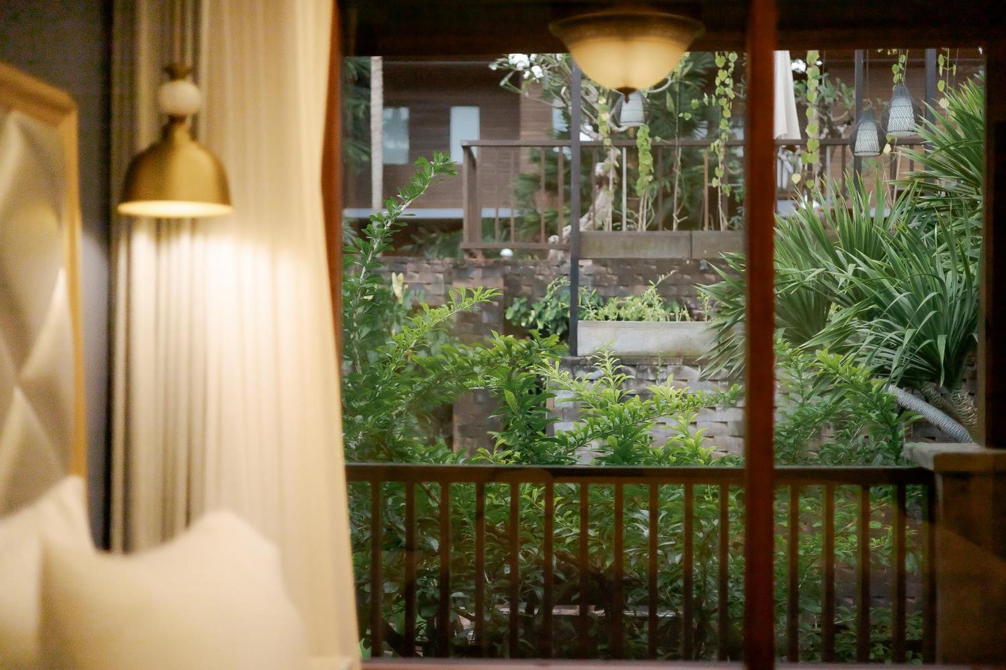 Fourteen Roses Boutique Hotel, Kuta Hotel