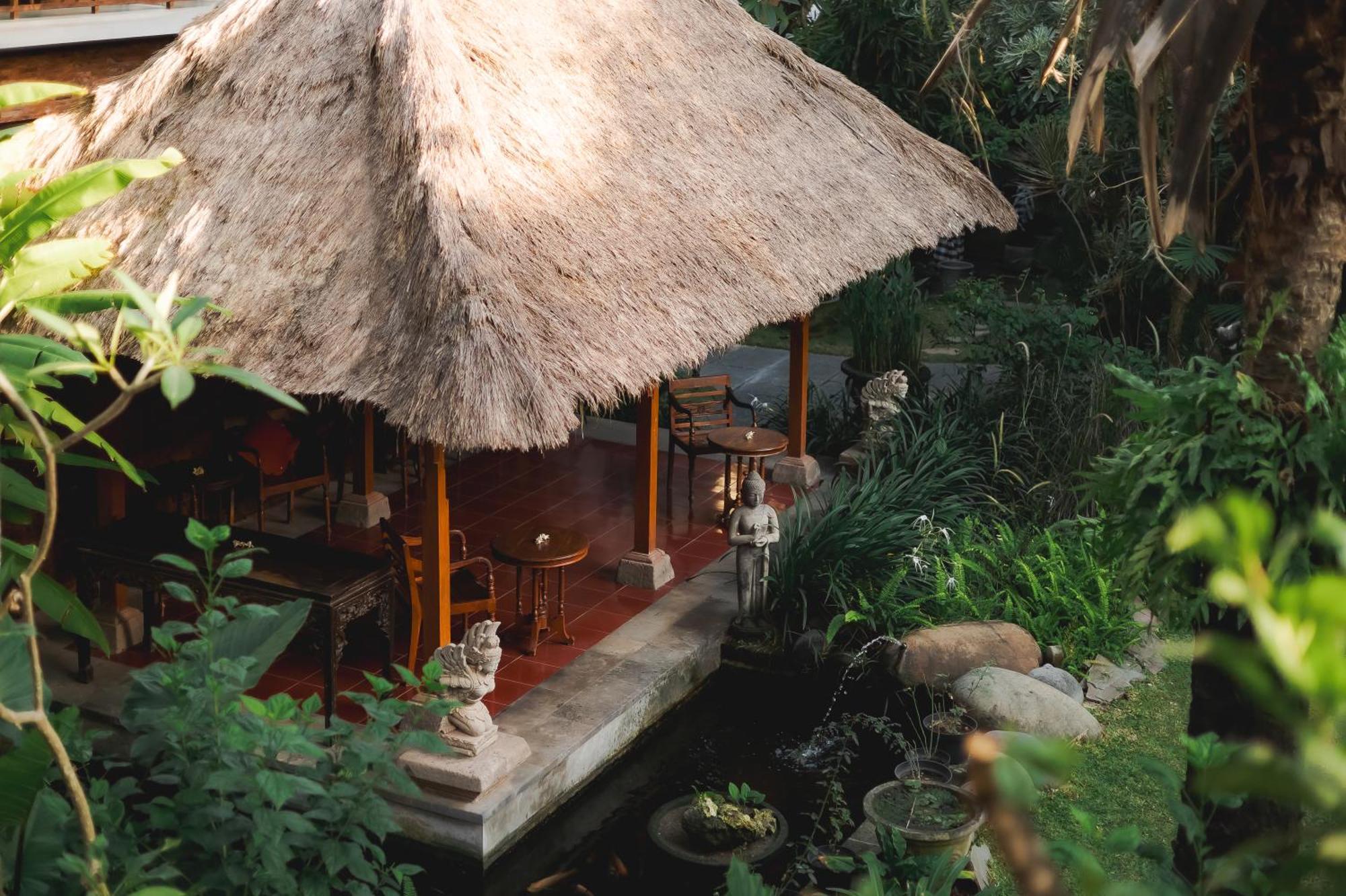 Fourteen Roses Boutique Hotel, Kuta Hotel