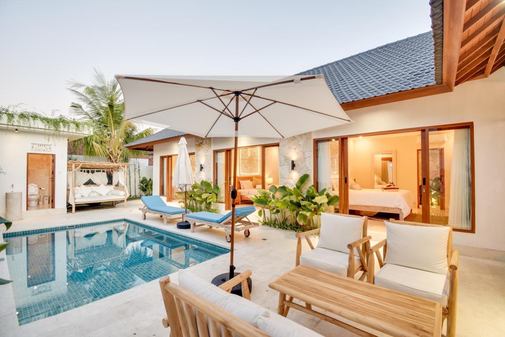 Mayo Legian (Bali)