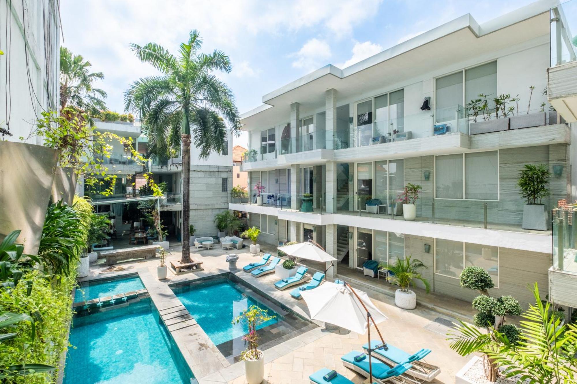 Aq-va & Seminyak Hotel