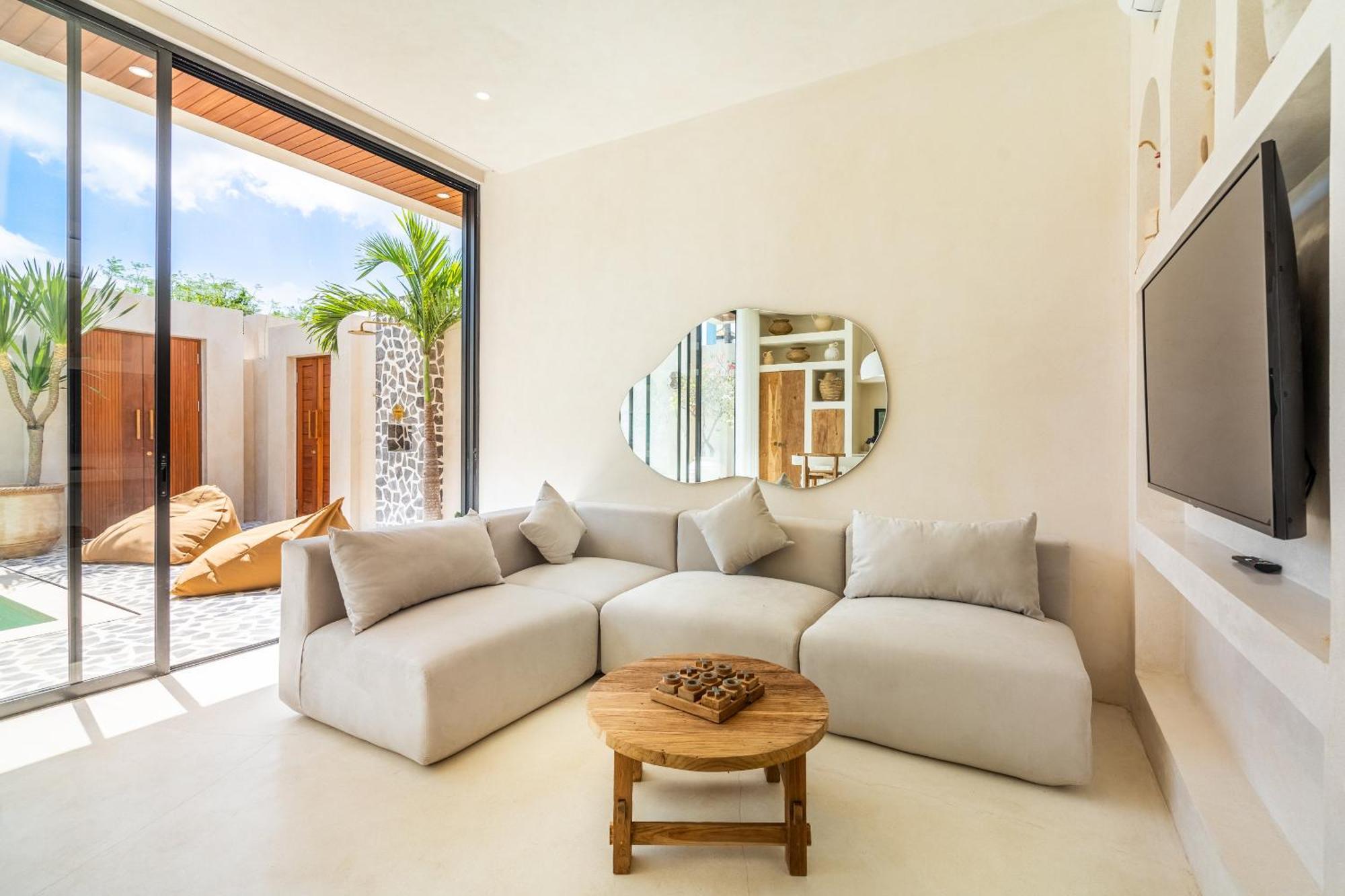 Casa Admire Villa *