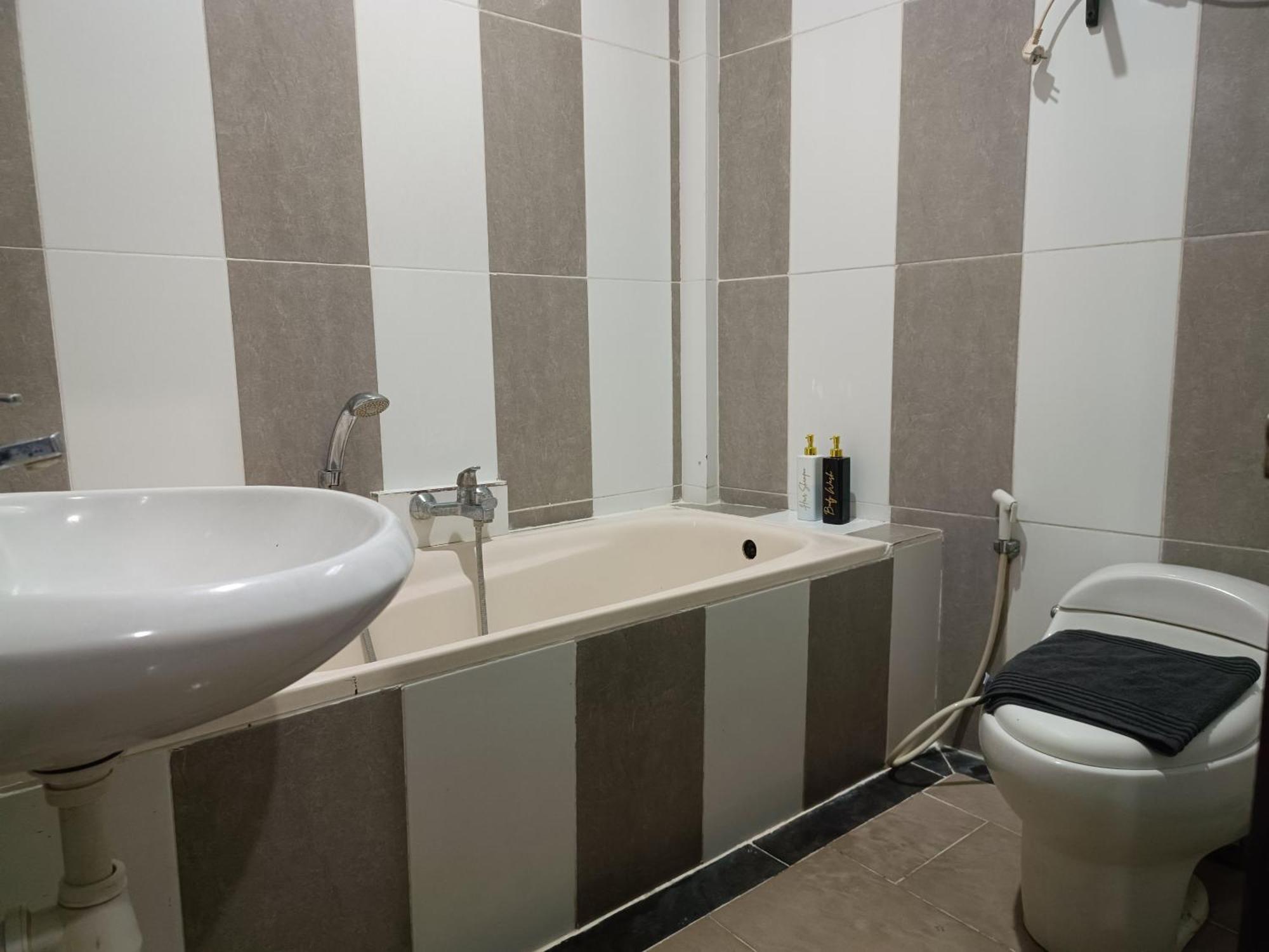 Nasya Hotel Legian (Bali)