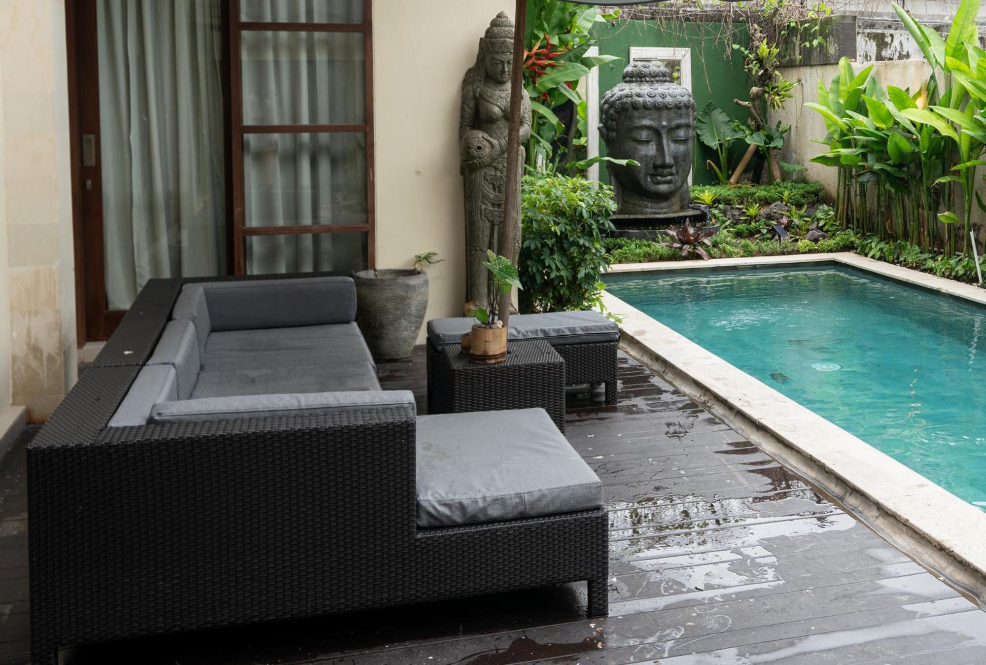 Tepi Sungai A Luxurious, Under New Management, 6 Bedroom 620 Sqm Retreat Featuring A Stunning 15 Meter Pool And Dedicated Childrens With 4 Bunk Beds Newly Renovated In Seminyak Legian (Bali)