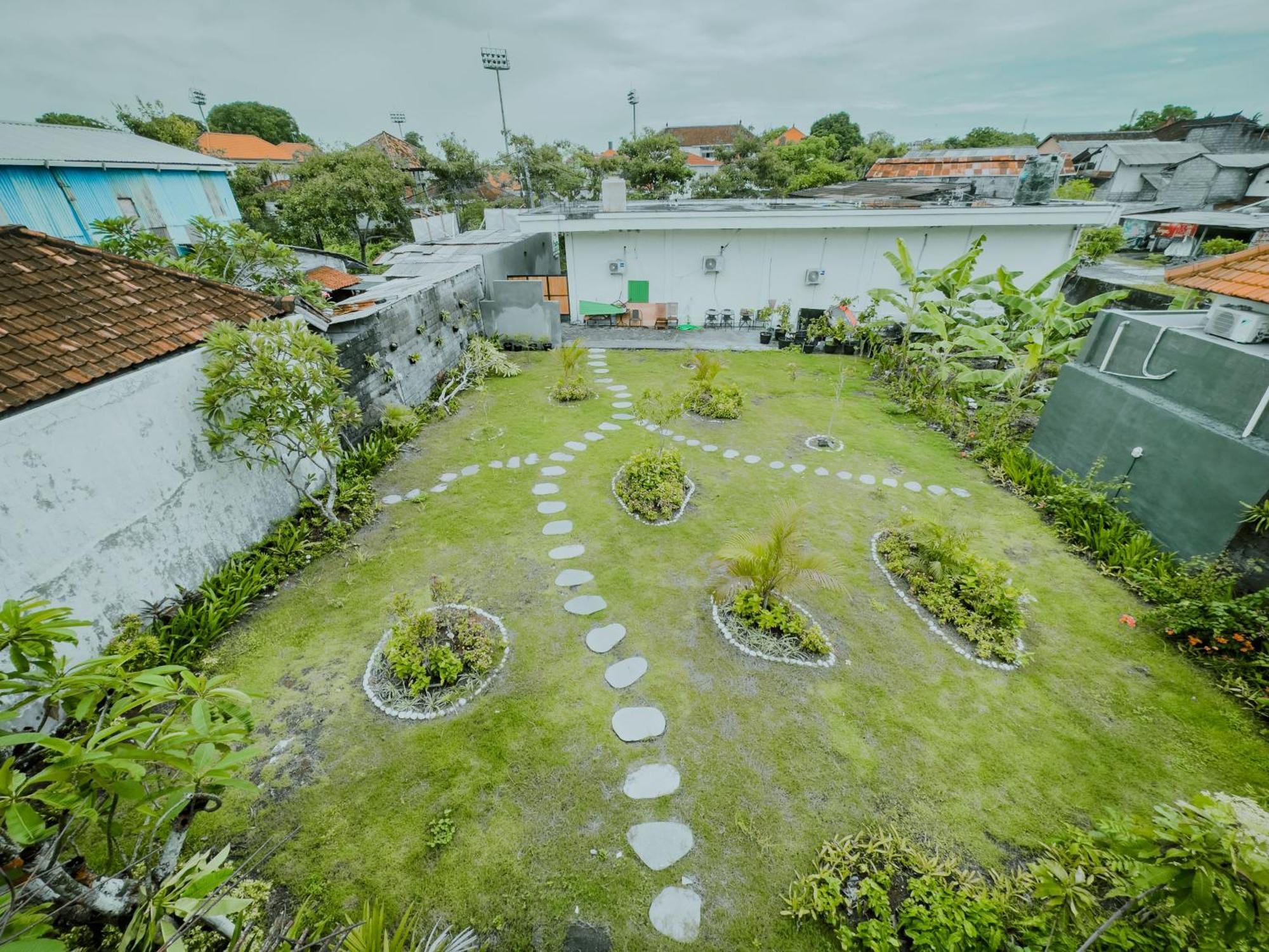 Pachira Living - Monthly Rate Available *