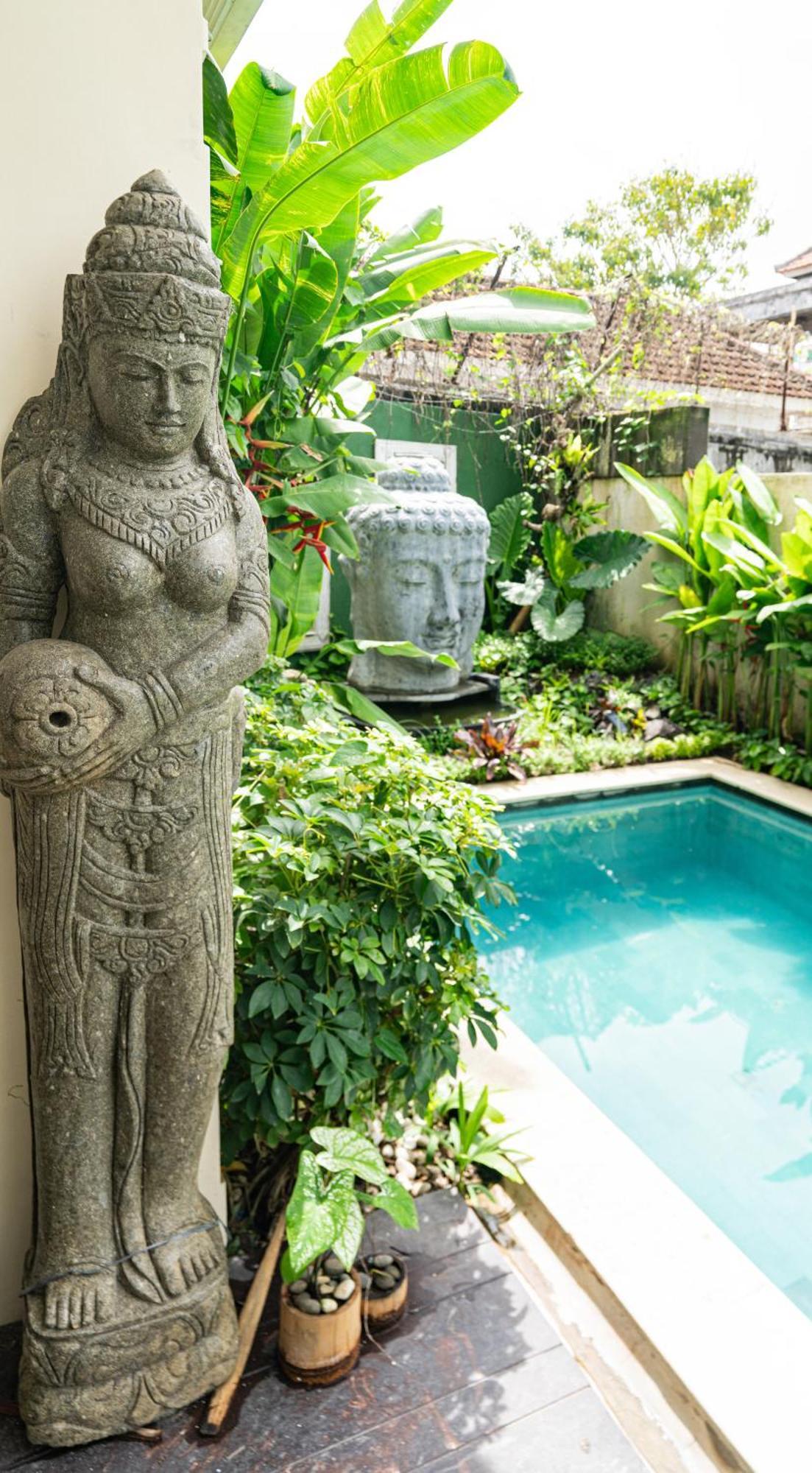 Tepi Sungai A Luxurious, Under New Management, 6 Bedroom 620 Sqm Retreat Featuring A Stunning 15 Meter Pool And Dedicated Childrens With 4 Bunk Beds Newly Renovated In Seminyak Villa *