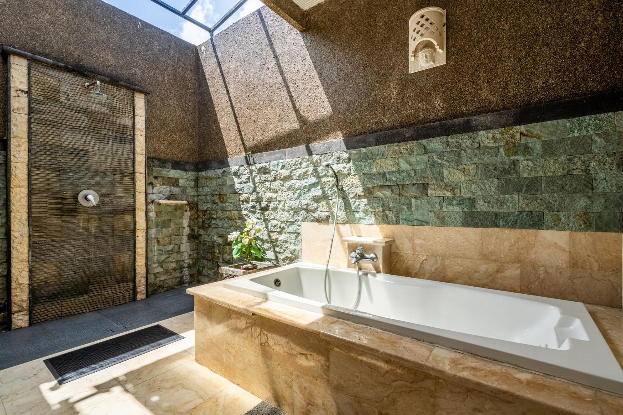 Cempaka By Ibali Management Villa Legian (Bali)