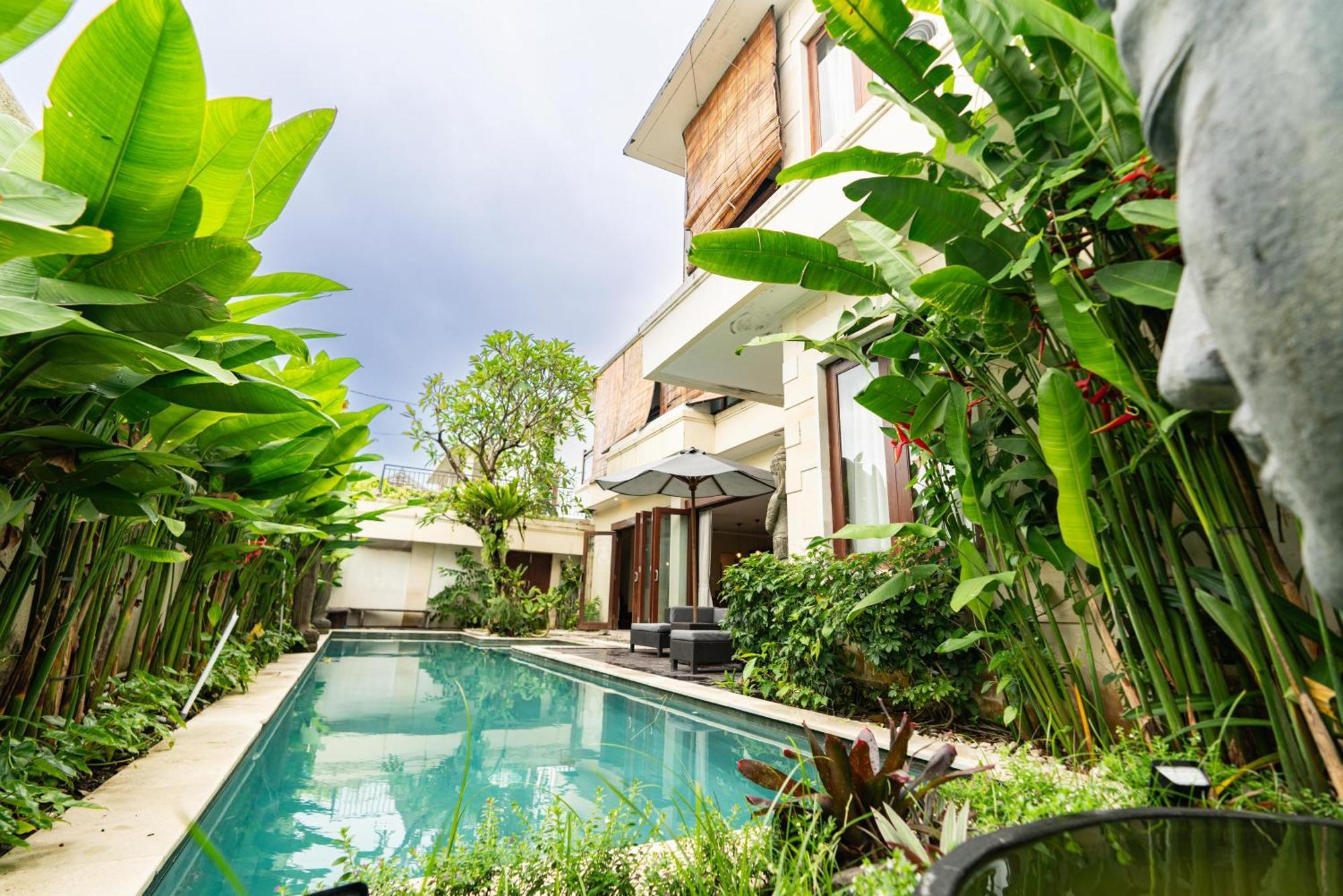 Villa Tepi Sungai A Luxurious, Under New Management, 6 Bedroom 620 Sqm Retreat Featuring A Stunning 15 Meter Pool And Dedicated Childrens With 4 Bunk Beds Newly Renovated In Seminyak Legian (Bali)