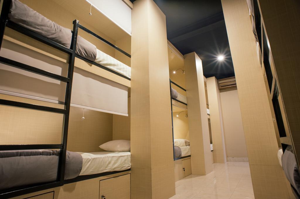Hostel Bedplus Backpacker Kuta