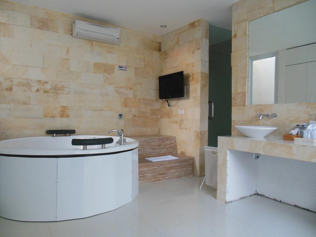 Hk Bali Legian