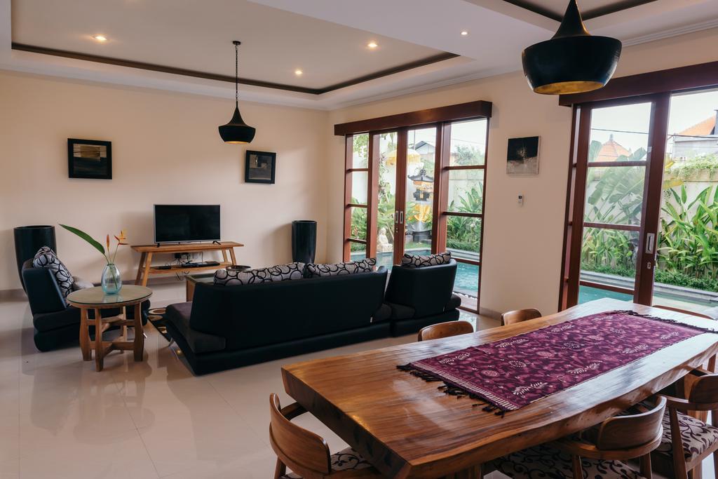 Aurikari Villa Legian (Bali)