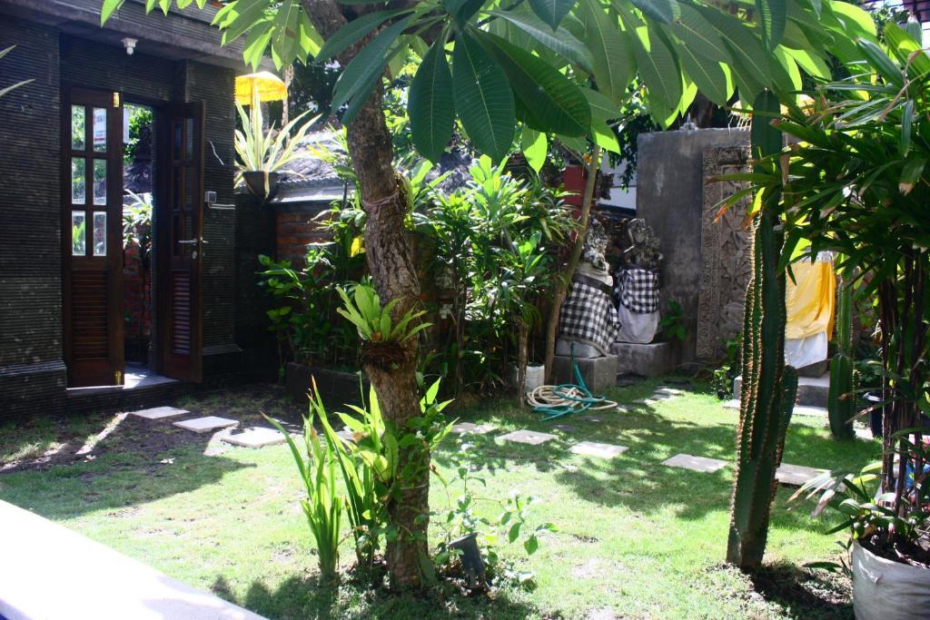 Grand Bimasena Guest house Legian (Bali)