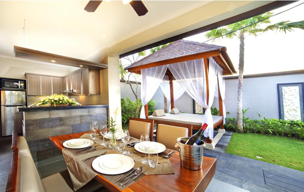Villa The Banyumas Legian (Bali)
