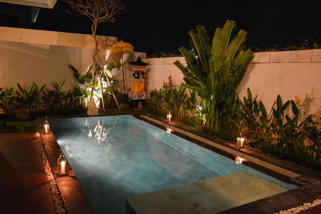 Aurikari Villa Legian (Bali)