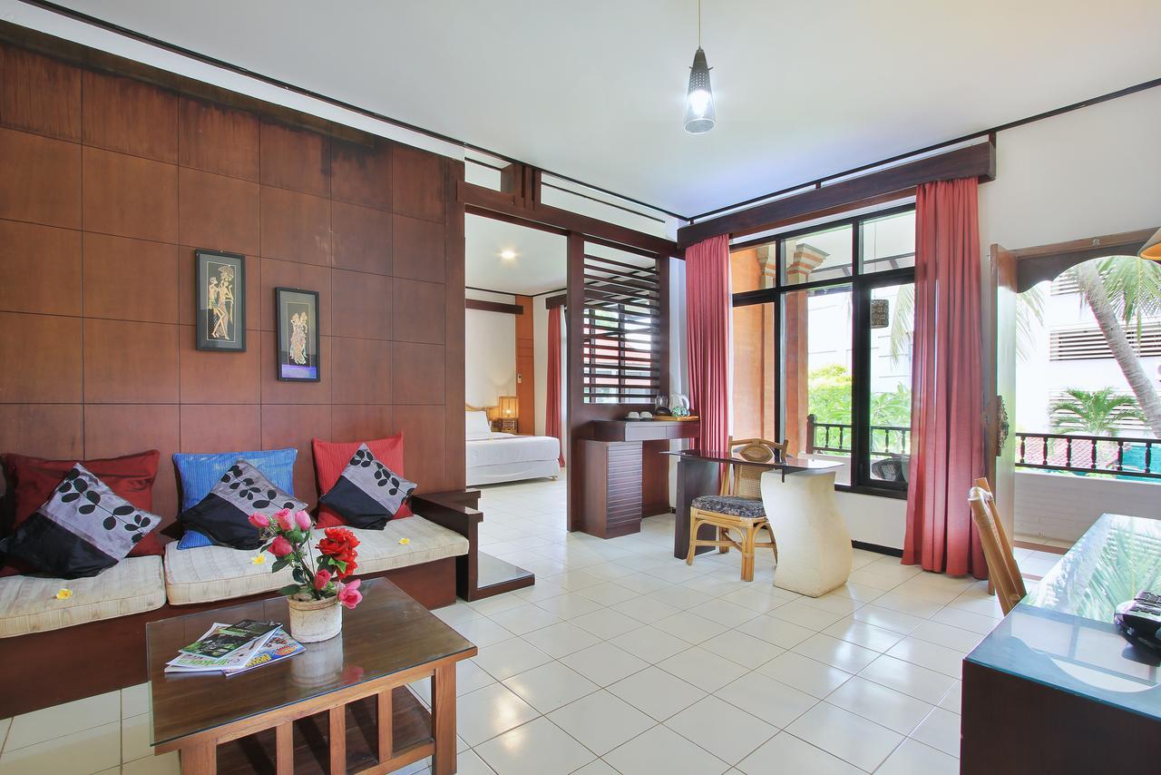 Puri Naga Beachfront 3*