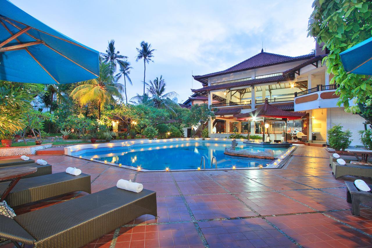 Puri Naga Beachfront 3*