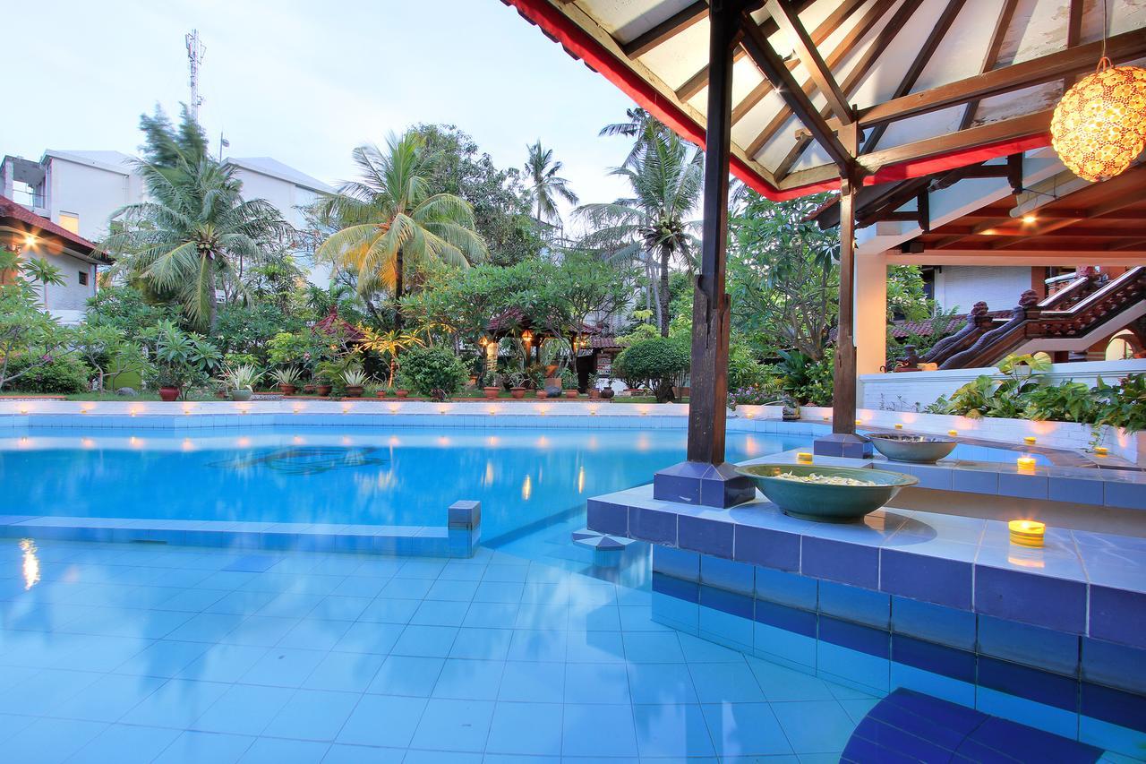 Puri Naga Beachfront 3* Legian (Bali)