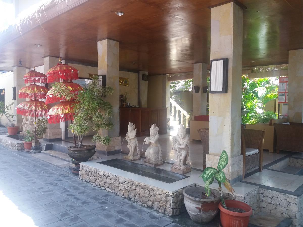Hotel The Sari 2*